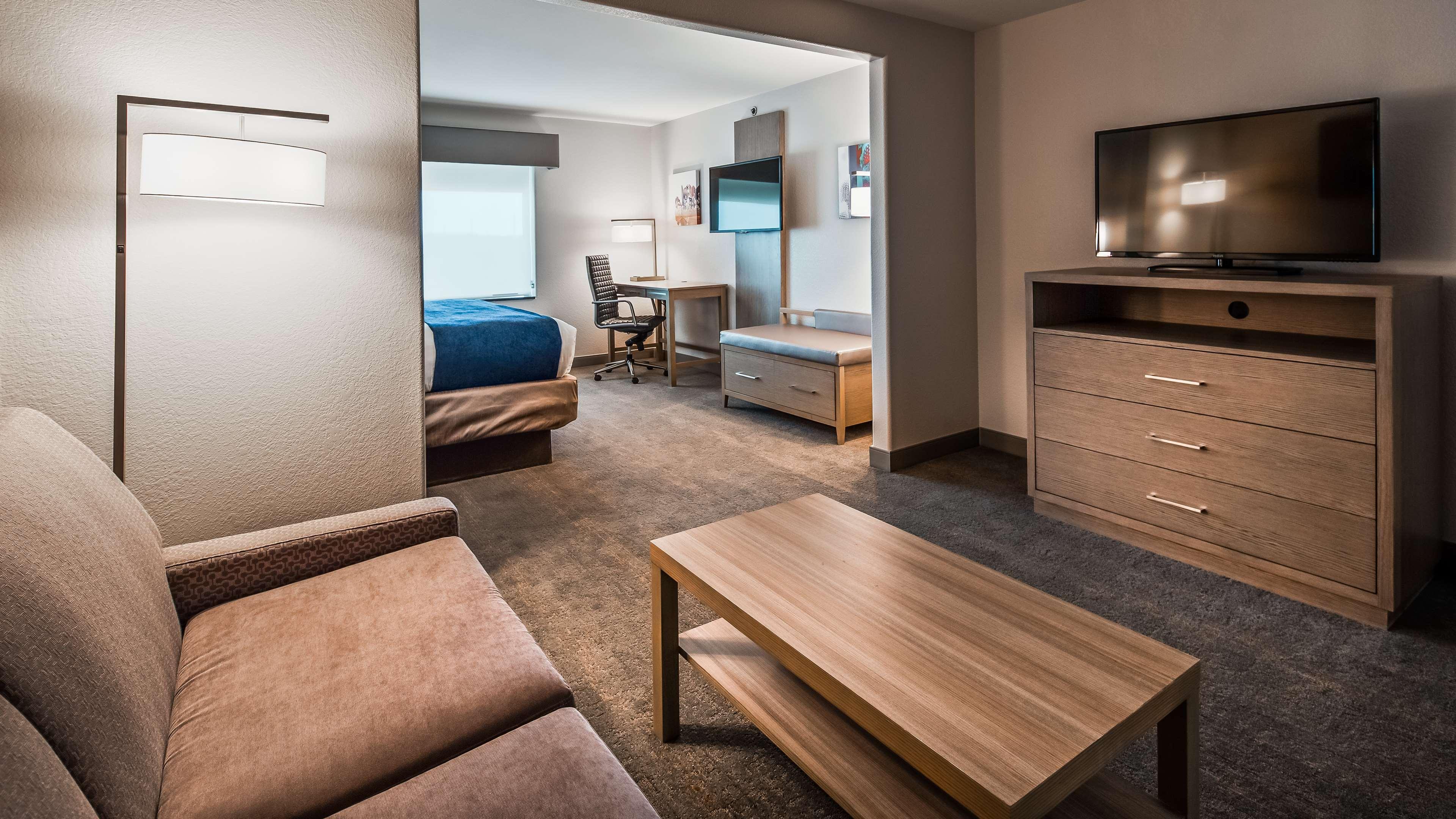 Best Western Plus Killeen - Fort Cavazos Hotel & Suites Exterior photo