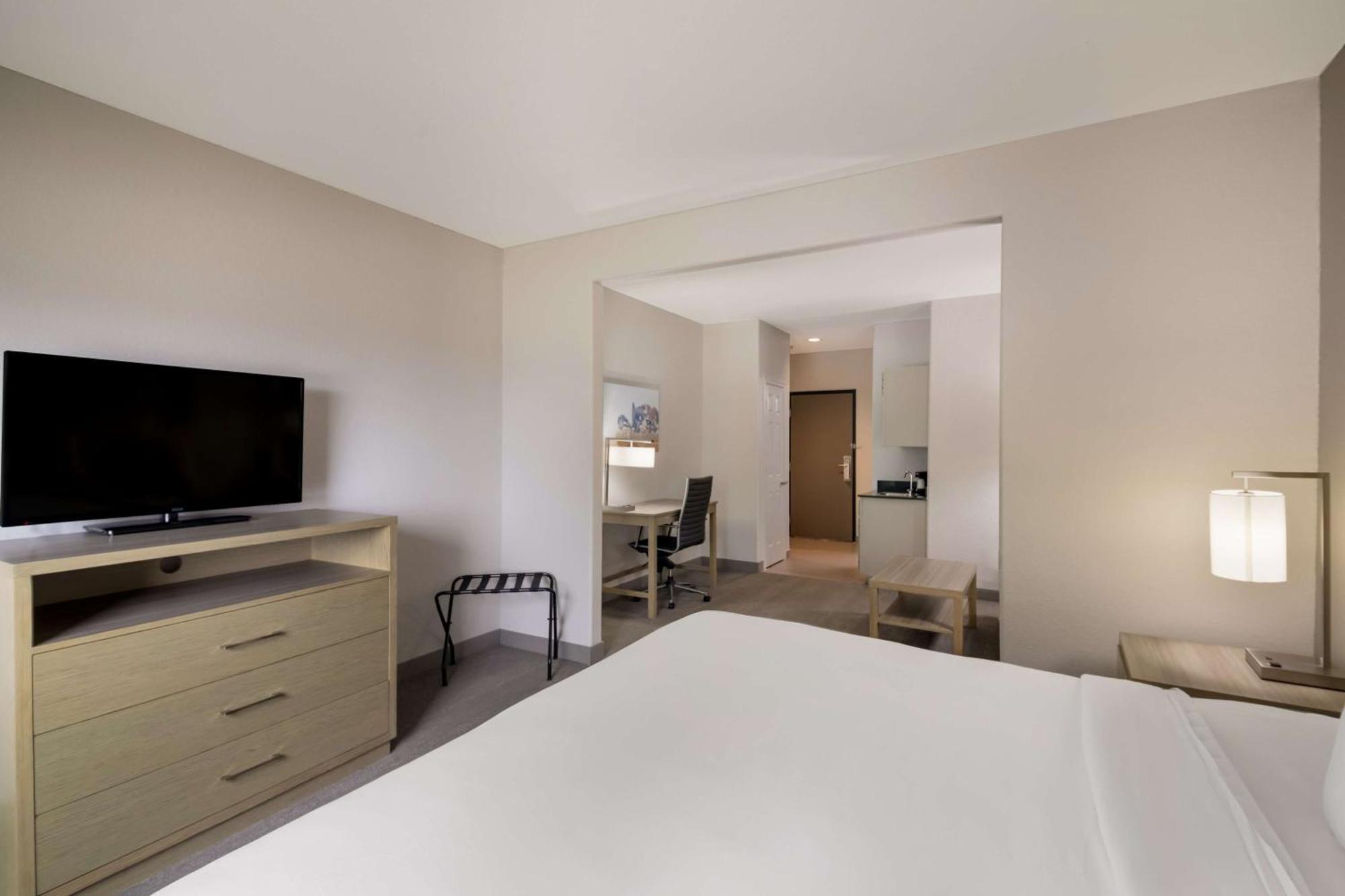 Best Western Plus Killeen - Fort Cavazos Hotel & Suites Exterior photo