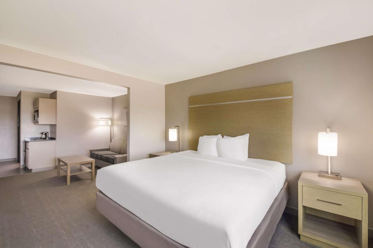 Best Western Plus Killeen - Fort Cavazos Hotel & Suites Exterior photo